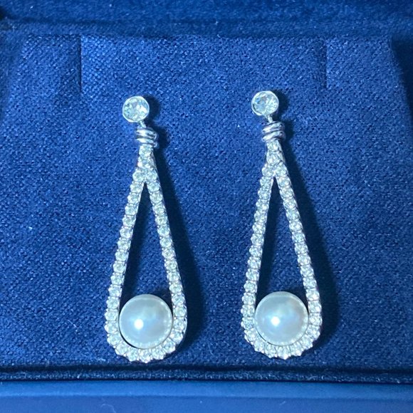 Swarovsky Transparent Crystal Pendant Earrings - Picture 1 of 6